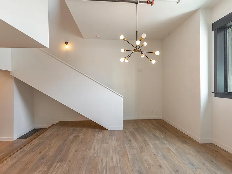 174 S Howard St #17 — Photo 7