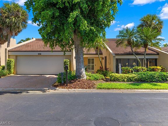 2nd image of 4765 Harbortown Ln
