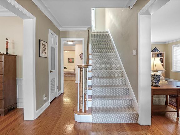 5th image of 8116 Pershing Ave