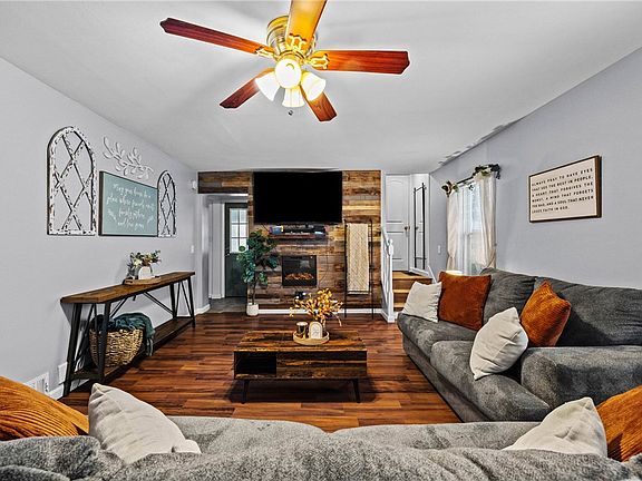 4th image of 203 Pinehill Dr