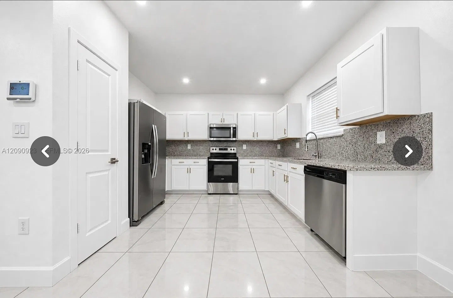 3 bed, 2.5 bath, 1489 sqft, $2,500 — Photo 3