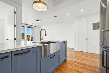 627 De Kalb Avenue, #6F