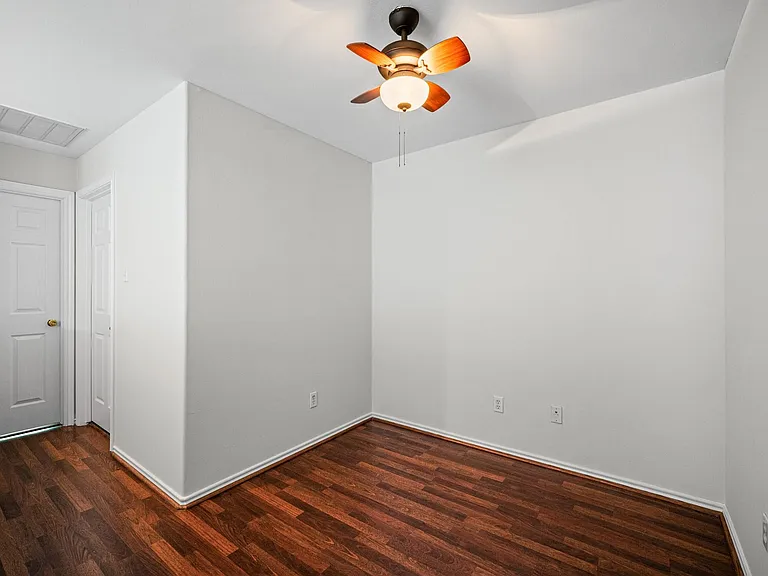 35 Ledgestone Pl — Photo 18