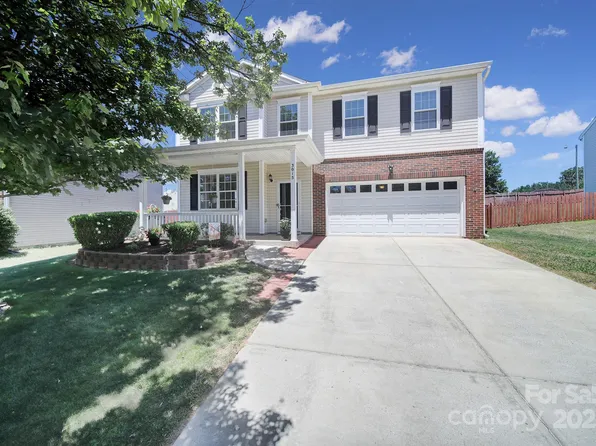 3015 Liddington Rd, Matthews, NC 28105