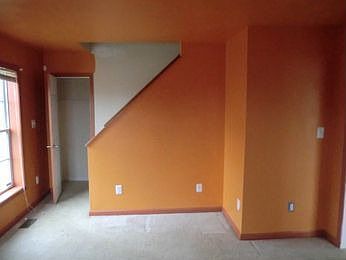 4th image of 321 E 16th St