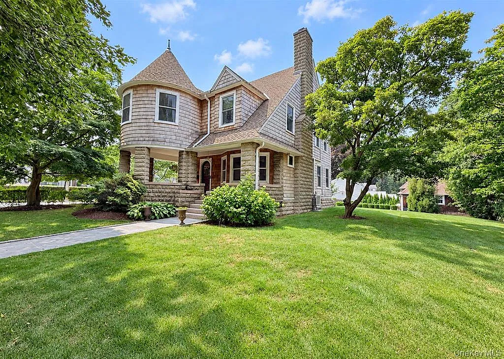 4 bed, 2400 sqft, $10,000 — Photo 1