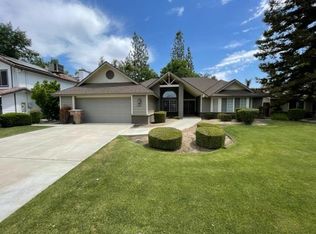 2604 Mountain Oak Rd, Bakersfield, CA 93311