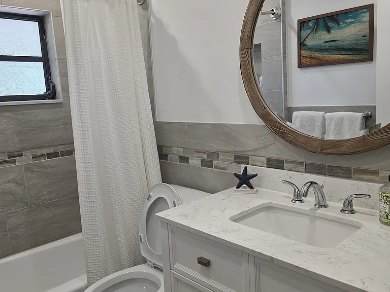 203 Aberdeen Ct — Photo 11