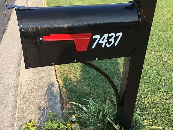 Mail box