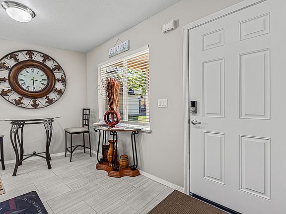 3rd image of 6271 E Lemhi Ct