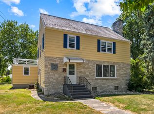 410 E Main St, Genoa, IL 60135
