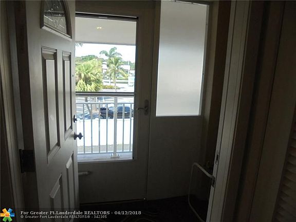 2nd image of 1951 NE 39th St APT 327