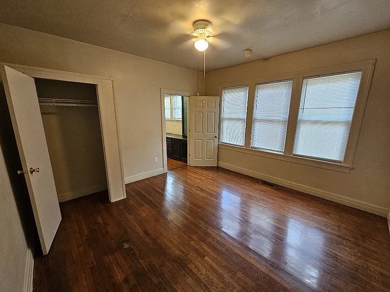 327 N Main St — Photo 10