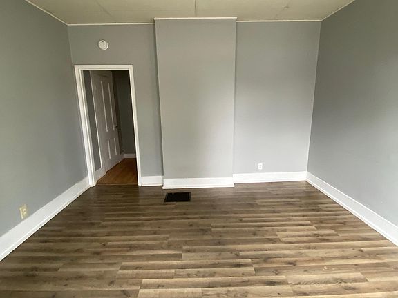 4th image of 213 S 7th St