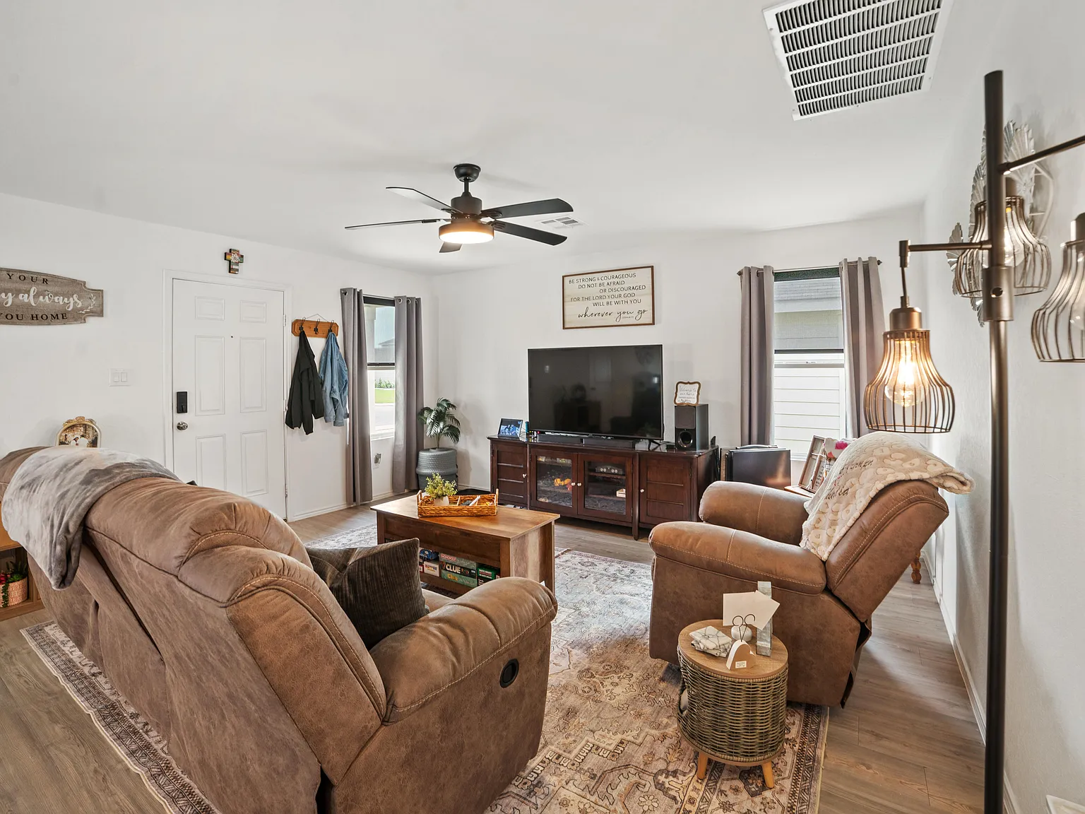 3 bed, 1440 sqft, $1,550 — Photo 4