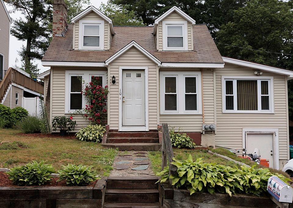 1st image of 10 Larsen Ln
