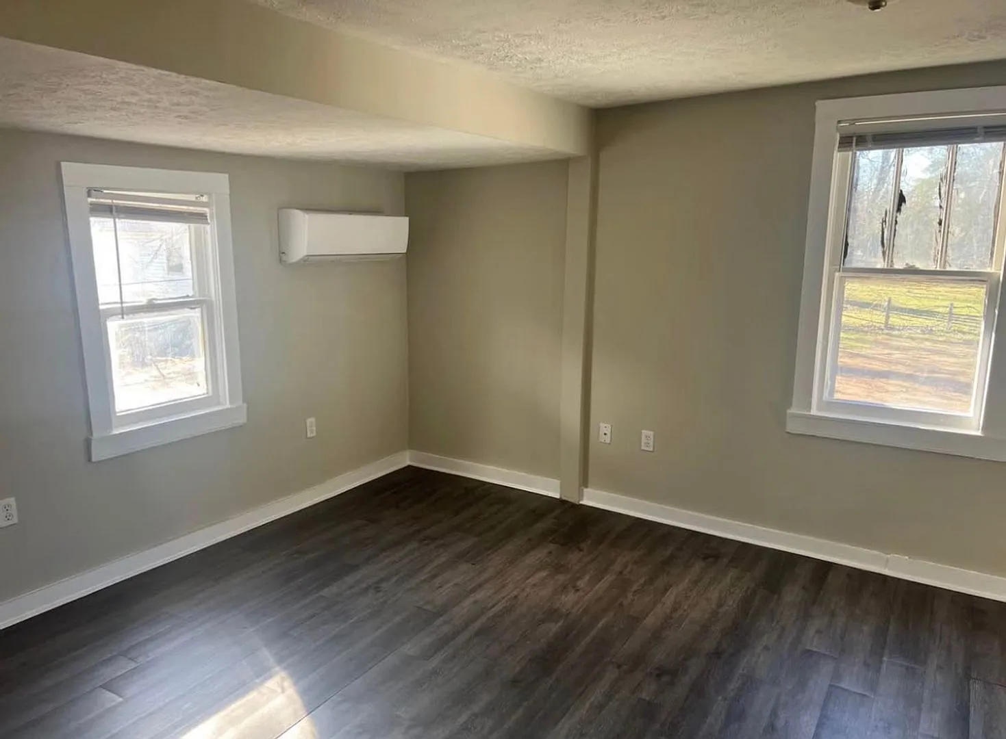 605 Woodford Avenue — Photo 3