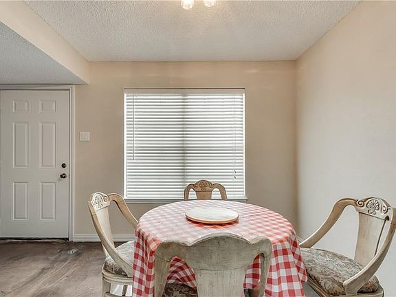 5th image of 835 Creekside Dr