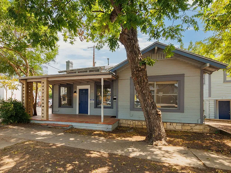 1805 Nueces St — Photo 2