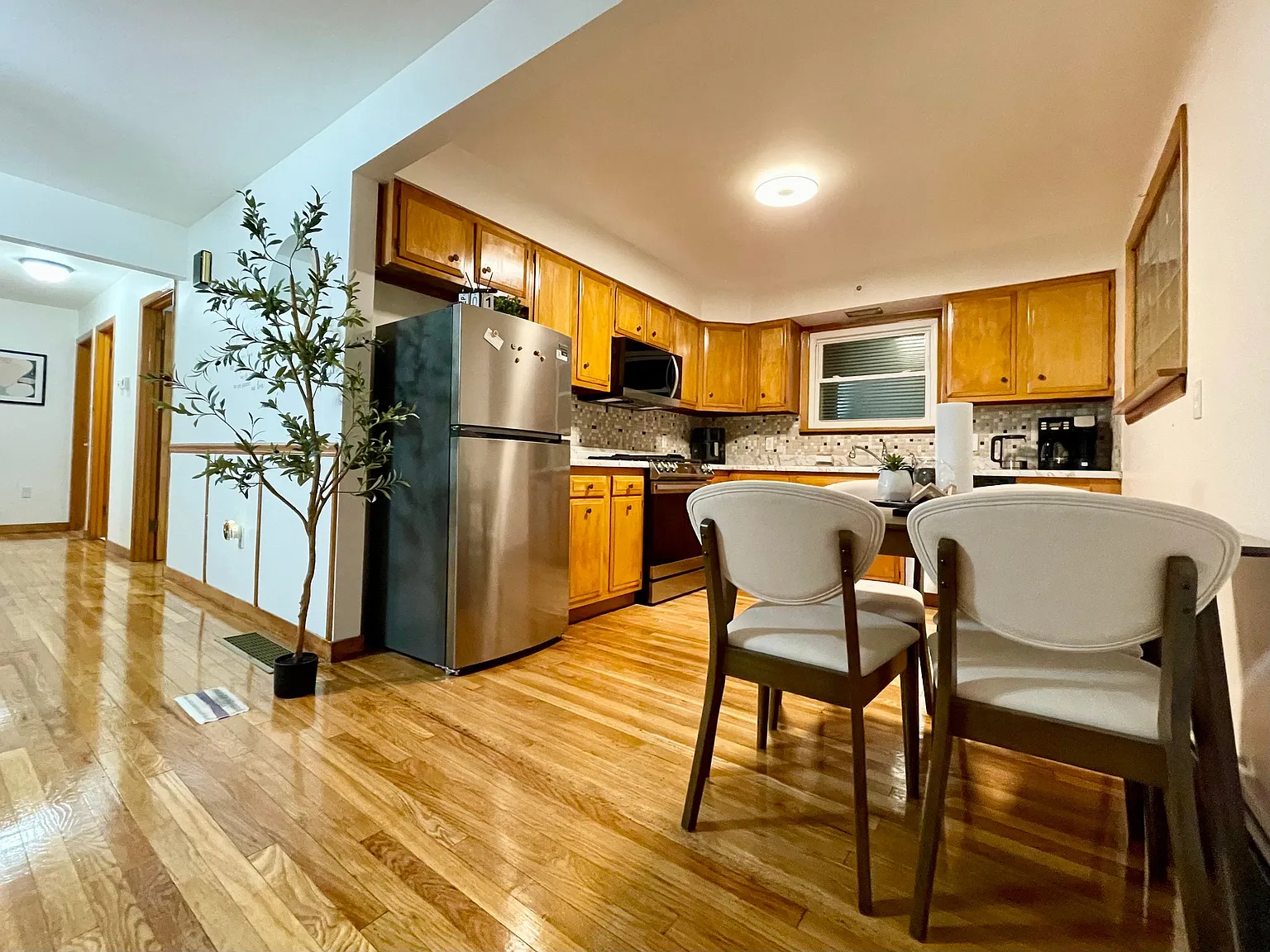 Cute 3 bedrooms in the heart of altoona. — Photo 2