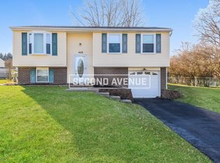 402 Lehigh Dr, Cranberry Township, PA 16066