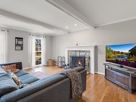 2nd image of 1700 Chester Mill Rd