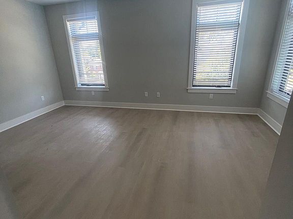 5th image of 7523 Ridge Ave