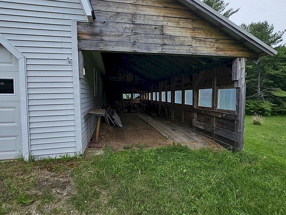 3rd image of 9 Swain Drive