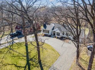 1616 Essex Rd, Minnetonka, MN 55305
