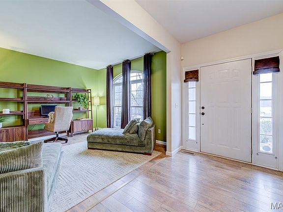 5th image of 10 Southern Hills Ct