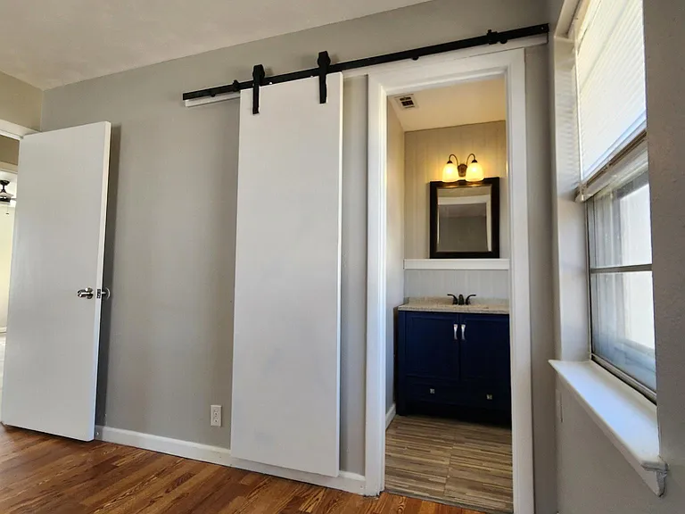 2626 Linda Dr — Photo 14