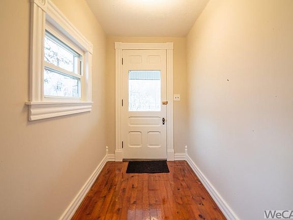 3rd image of 611 N Main St