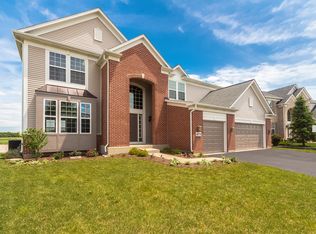 4076 Stratford Ln, Carpentersville, IL 60110