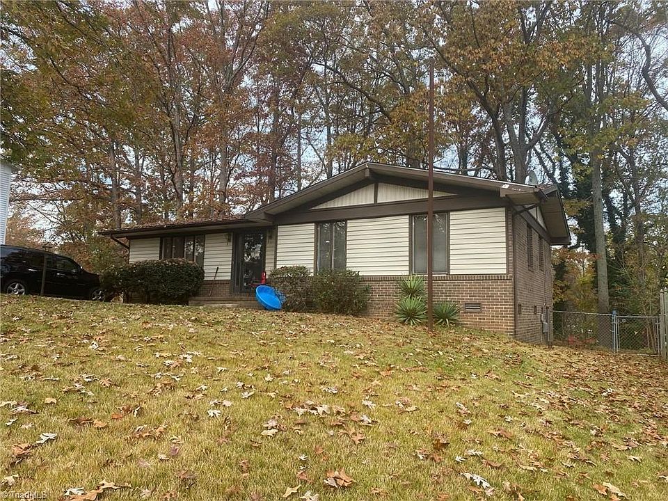 1st image of 3216 Delmonte Dr