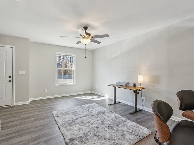Center Pointe Townhomes — Photo 13