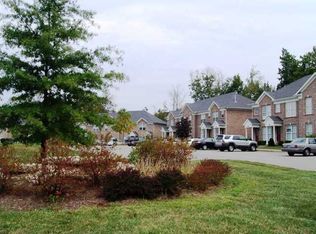 6006 Wooded Creek Dr UNIT 102, Louisville, KY 40291