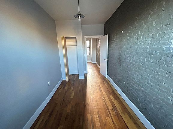 5th image of 558 W 181st St APT E