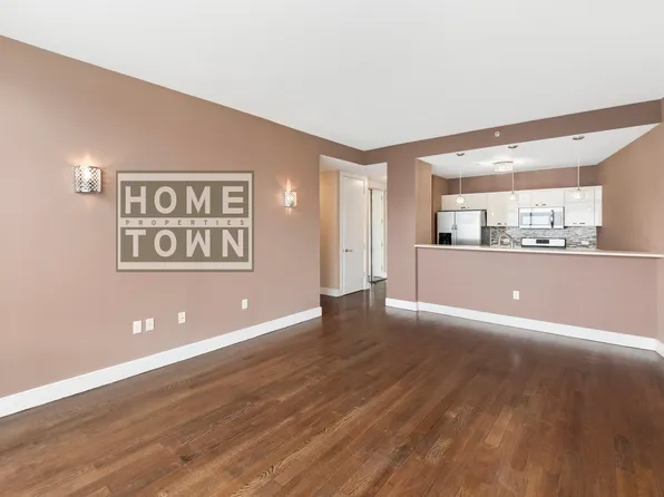 110 Neptune Avenue image 2 of 24