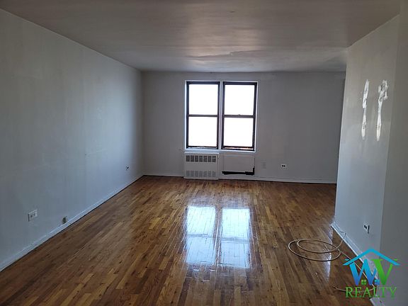 2nd image of 3257 Randall Ave #6G