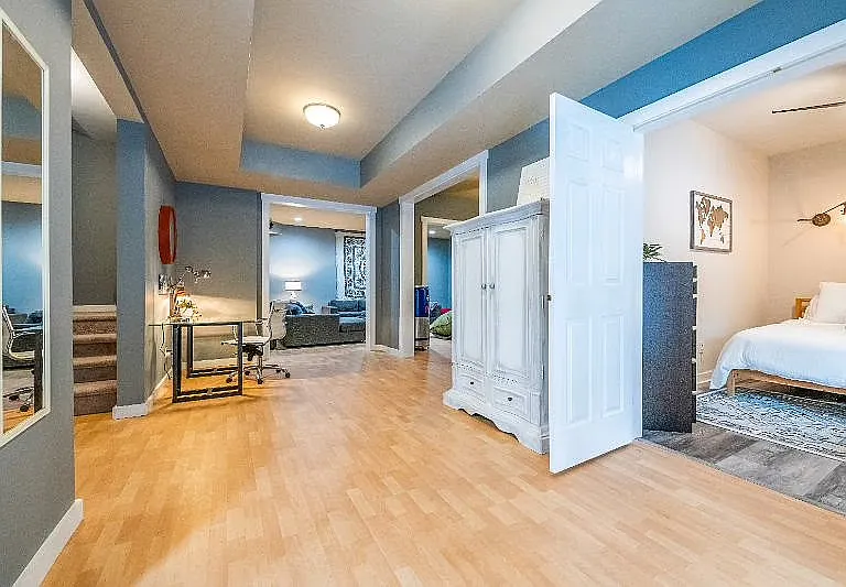 4580 Carriage Walk Ln — Photo 13