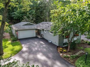 1217 Marsh Rd, Pittsford, NY 14534