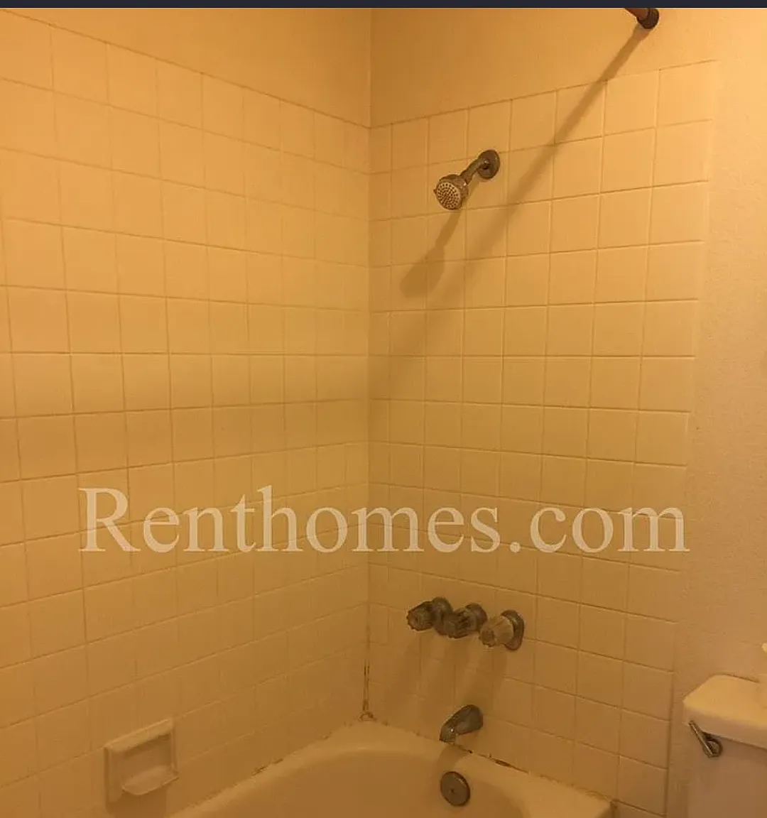 2 bed, 920 sqft, $1,300 — Photo 1