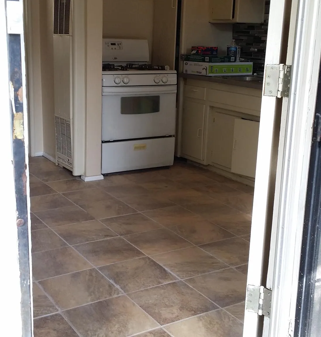 1 bed, 600 sqft, $1,200 — Photo 2