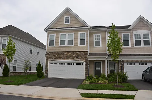 42513 Benfold Sq Photo 1