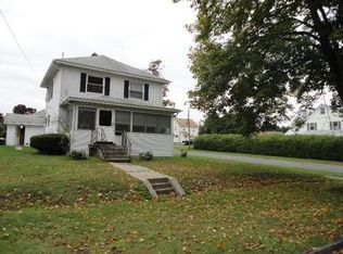 28 New Hampshire Ave, Pittsfield, MA 01201