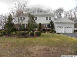 7 Brookwood Ln, Manalapan, NJ 07726