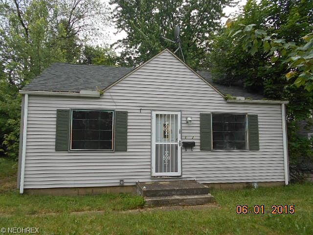 1st image of 1192 Roslyn Ave