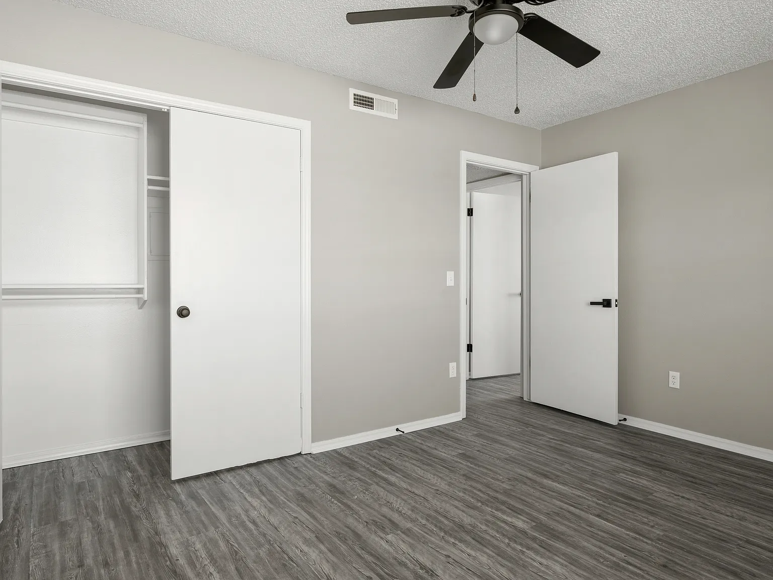 Rosemont Apartments — Photo 2