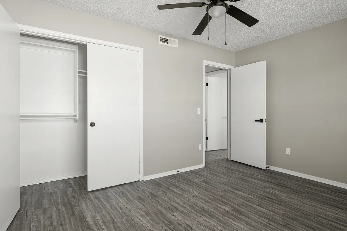 Building Photo - Rosemont Apartments