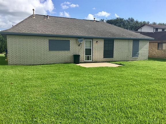 2nd image of 7305 Robin Ln